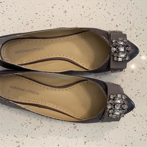 Pretty fun dressy pewter flats w/rhinestone fancy embellishment - Picture 11 of 11